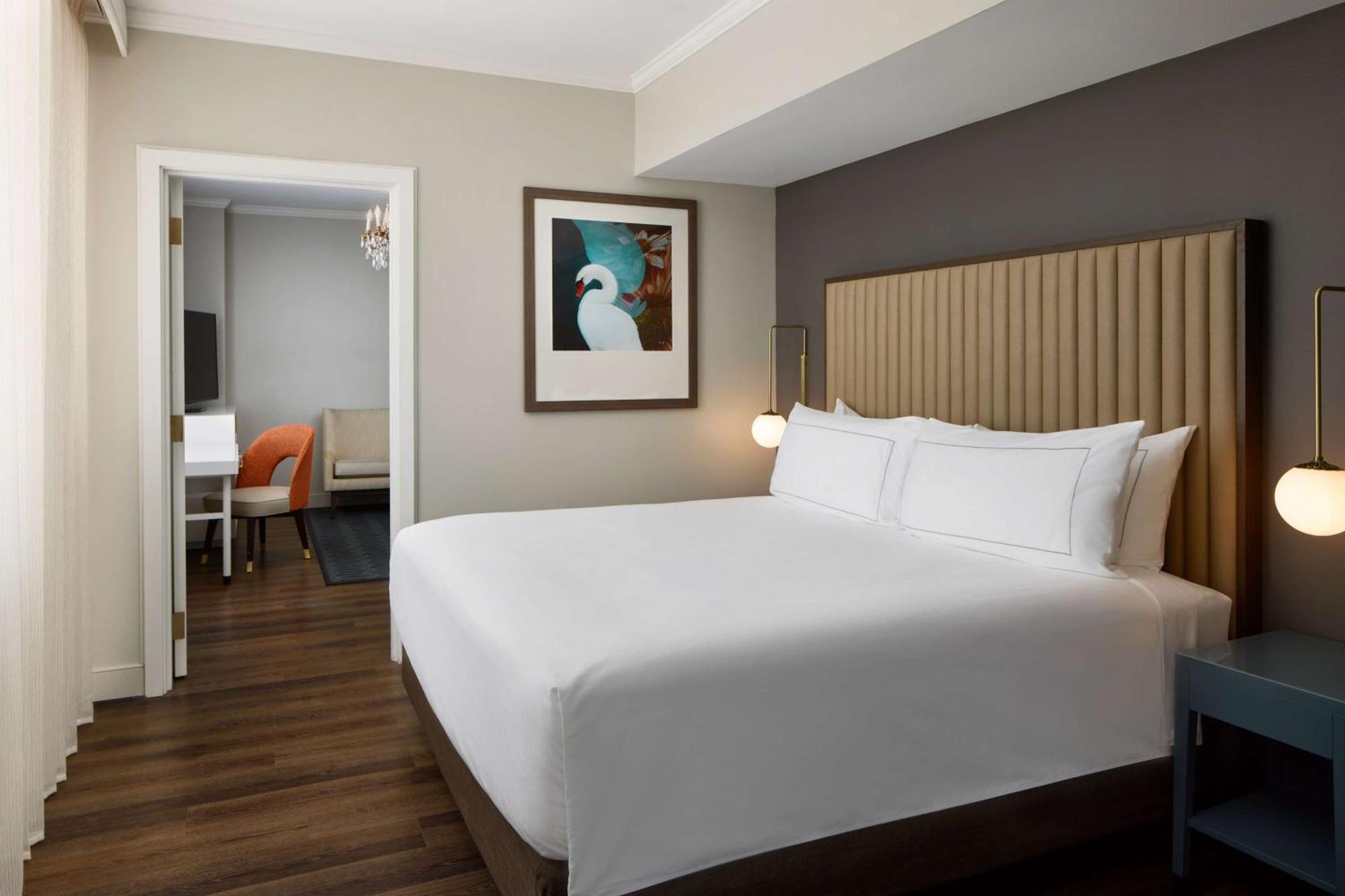 One-Bedroom King Suite